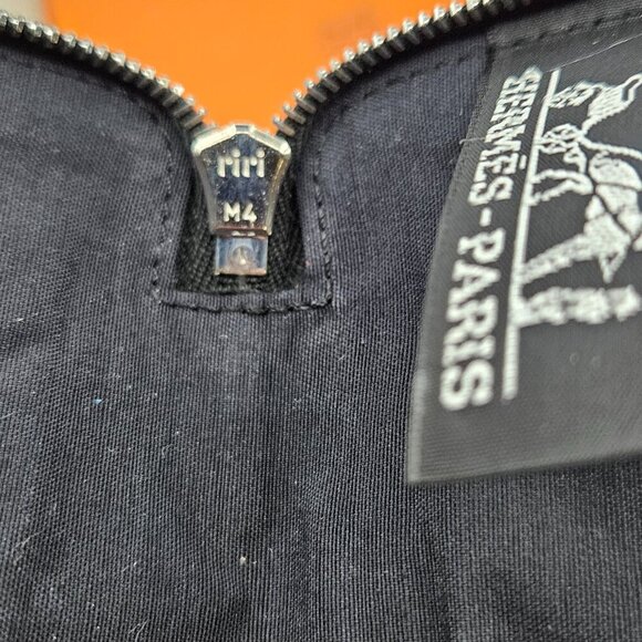 Hermès  Fourre Tout PM Wallet - Picture 10 of 14